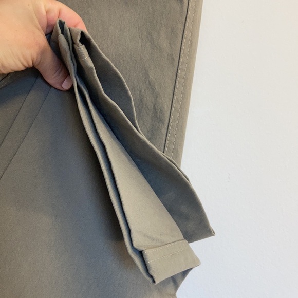 Tilley Pants Mens 34 x 28 Khaki Tan Nylon Stretch Chino Straight Leg Travel - Picture 7 of 11